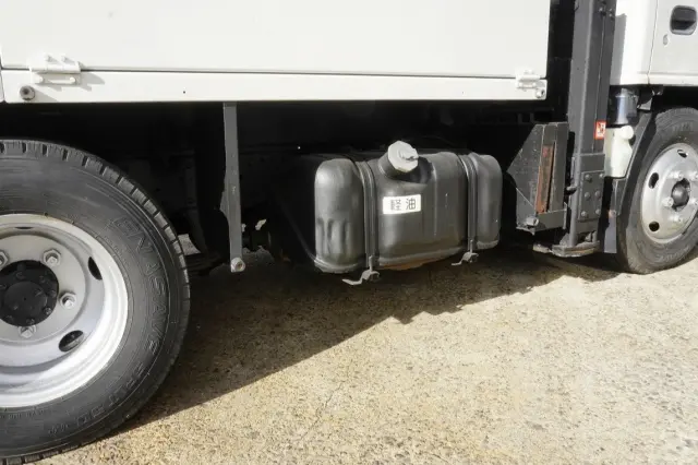 いすゞ エルフ TPG-NKR85AN(2WD)の写真29