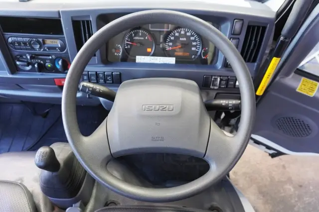 いすゞ エルフ TPG-NKR85AN(2WD)の写真36