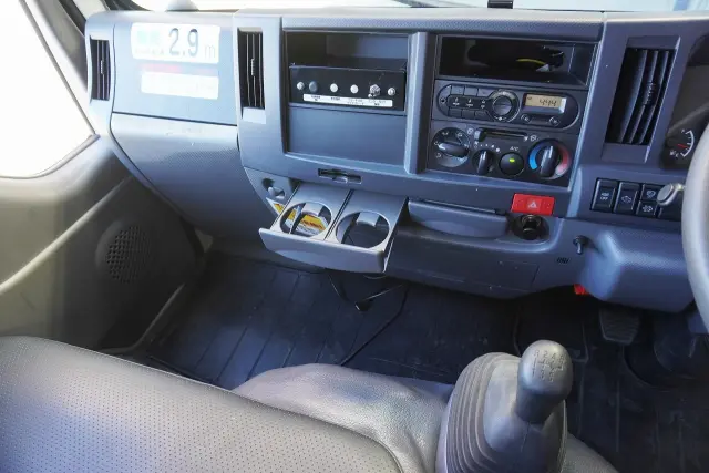 いすゞ エルフ TPG-NKR85AN(2WD)の写真40