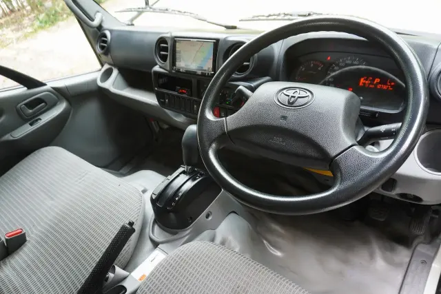 トヨタ ダイナ TKG-XZC605(2WD)の写真3