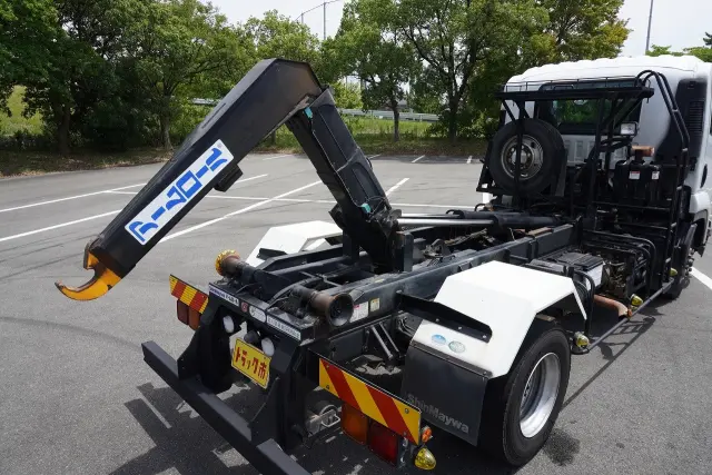 いすゞ フォワード TKG-FRR90S2(2WD)の写真6