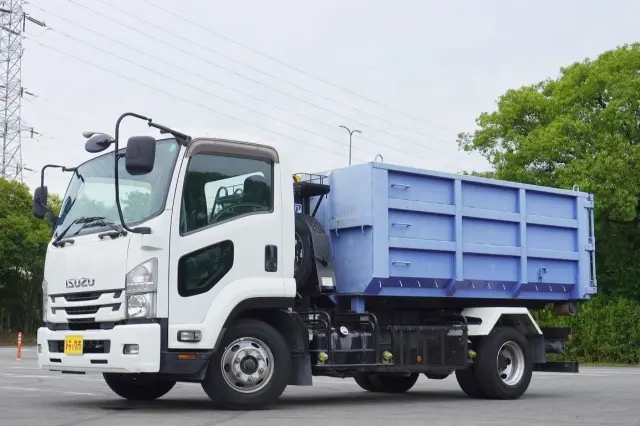 いすゞ フォワード TKG-FRR90S2(2WD)の写真8