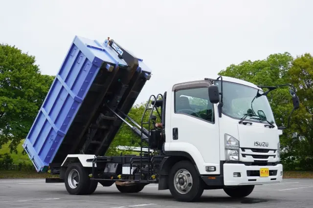 いすゞ フォワード TKG-FRR90S2(2WD)の写真18