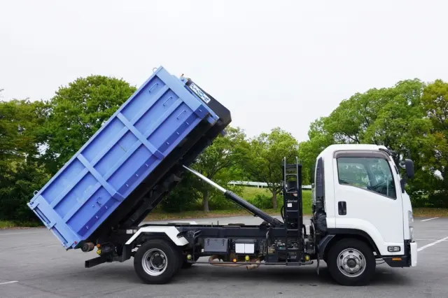 いすゞ フォワード TKG-FRR90S2(2WD)の写真19