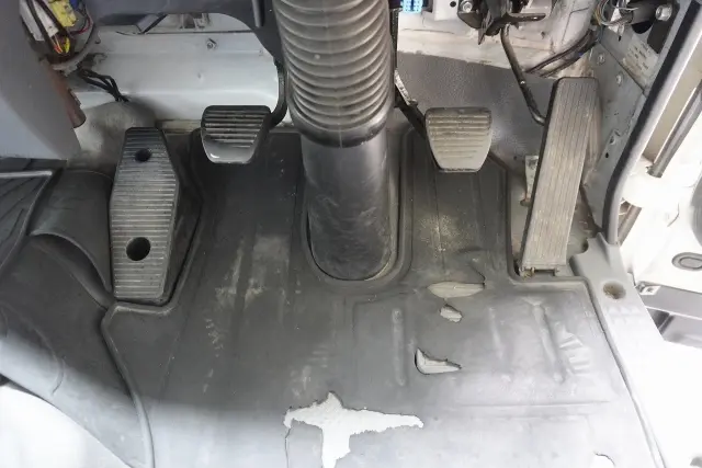 いすゞ フォワード TKG-FRR90S2(2WD)の写真40