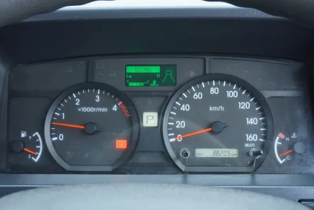 いすゞ エルフ 2RG-NJR88AN(2WD)の写真4