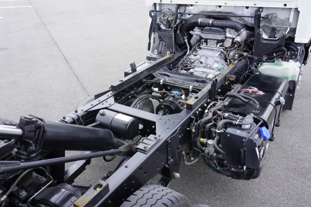 いすゞ エルフ 2RG-NJR88AN(2WD)の写真7