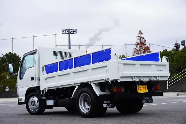 いすゞ エルフ 2RG-NJR88AN(2WD)の写真14