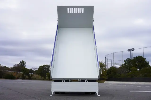 いすゞ エルフ 2RG-NJR88AN(2WD)の写真19