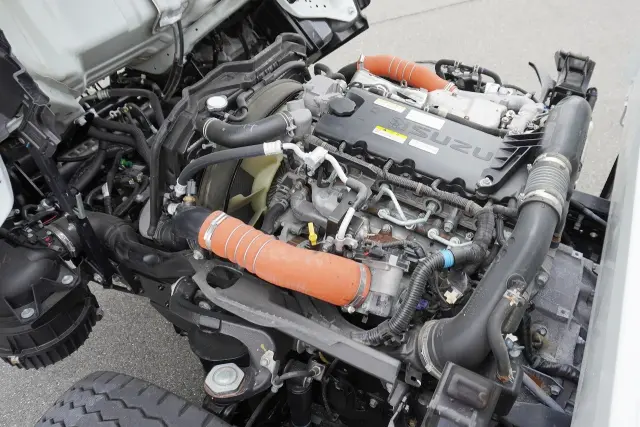 いすゞ エルフ 2RG-NJR88AN(2WD)の写真23