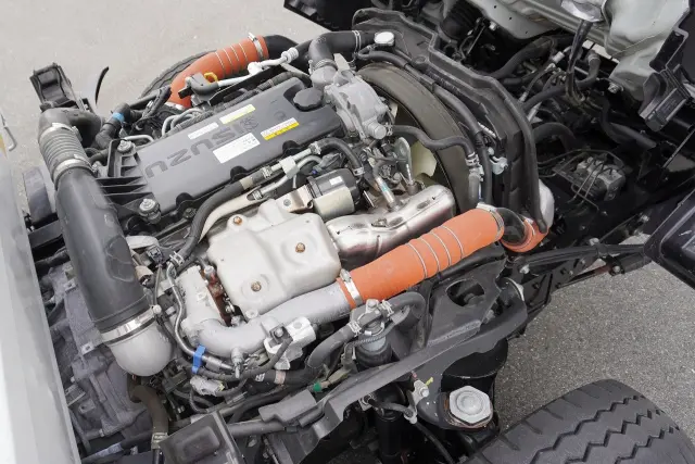 いすゞ エルフ 2RG-NJR88AN(2WD)の写真24