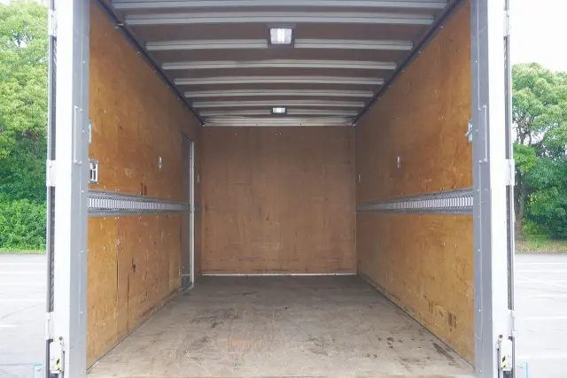 トヨタ ダイナ 2RG-XZU722(2WD)の写真5