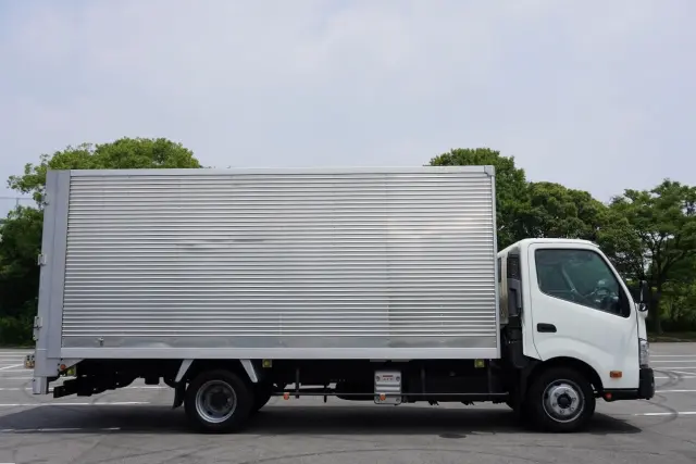 トヨタ ダイナ 2RG-XZU722(2WD)の写真9