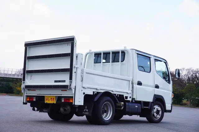 三菱 キャンター 2RG-FBA20(2WD)の写真2