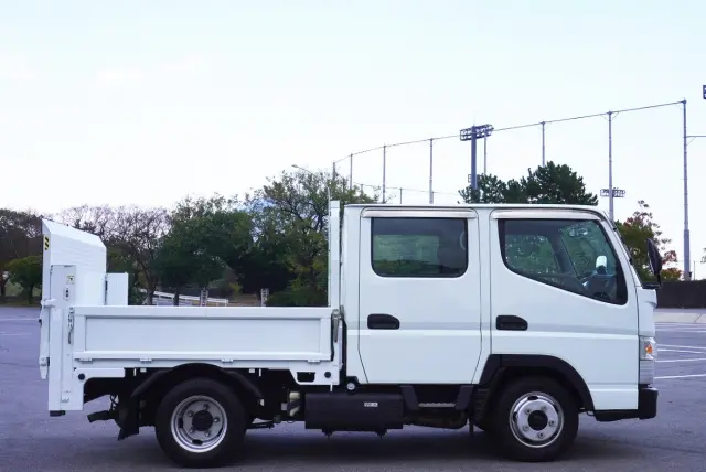 三菱 キャンター 2RG-FBA20(2WD)の写真9