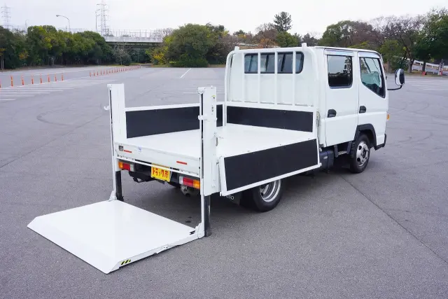 三菱 キャンター 2RG-FBA20(2WD)の写真18