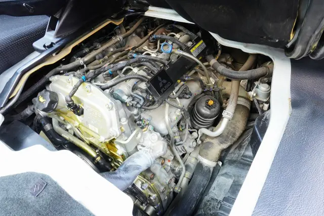 三菱 キャンター 2RG-FBA20(2WD)の写真23