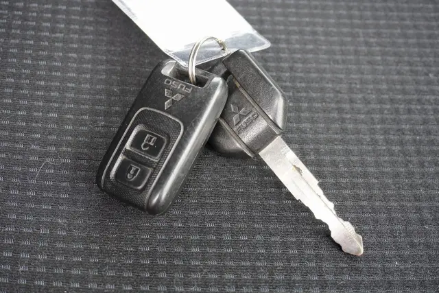 三菱 キャンター 2RG-FBA20(2WD)の写真49