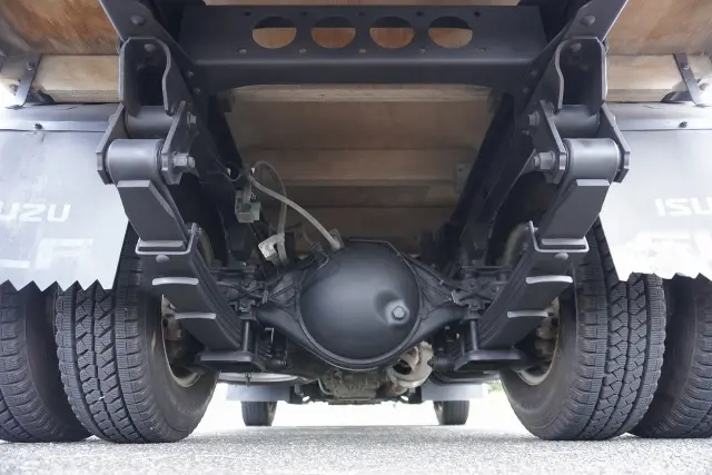 いすゞ エルフ 2RG-NJR88A(2WD)の写真6