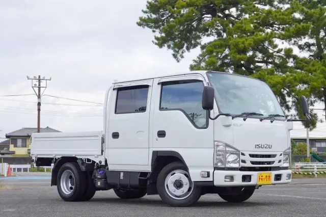 いすゞ エルフ 2RG-NJR88A(2WD)の写真9