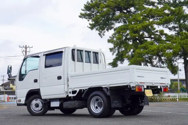 いすゞ エルフ 2RG-NJR88A(2WD)の写真12