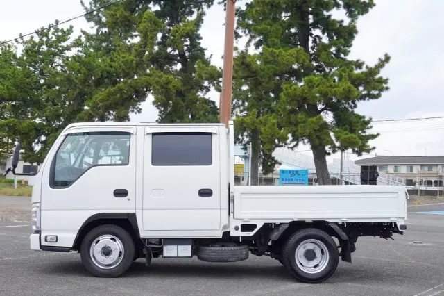 いすゞ エルフ 2RG-NJR88A(2WD)の写真13