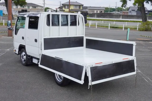 いすゞ エルフ 2RG-NJR88A(2WD)の写真17