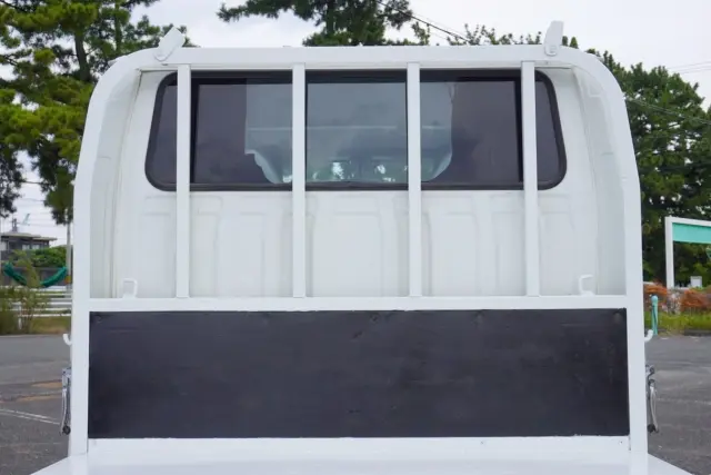 いすゞ エルフ 2RG-NJR88A(2WD)の写真18