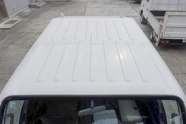 いすゞ エルフ 2RG-NJR88A(2WD)の写真21