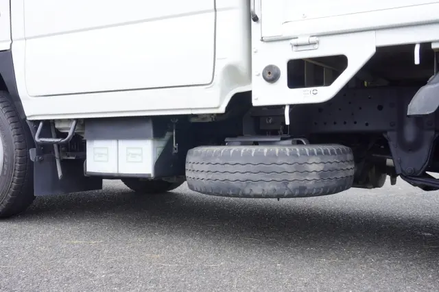 いすゞ エルフ 2RG-NJR88A(2WD)の写真27