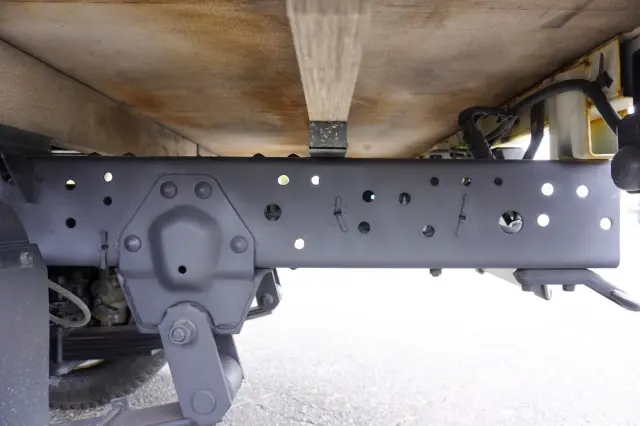 いすゞ エルフ 2RG-NJR88A(2WD)の写真30