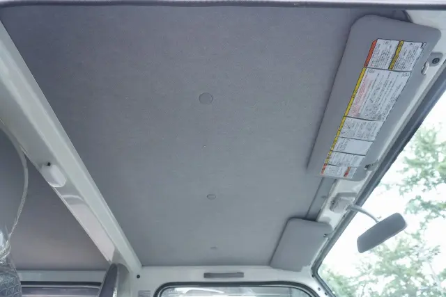 いすゞ エルフ 2RG-NJR88A(2WD)の写真45