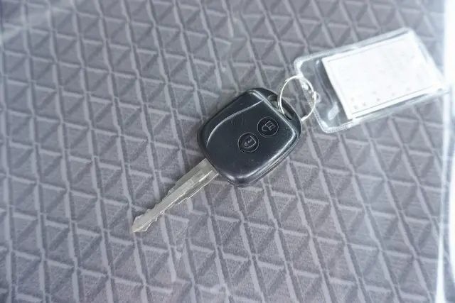 いすゞ エルフ 2RG-NJR88A(2WD)の写真49