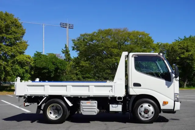 日野 デュトロ 2KG-XZU675T(4WD)の写真10