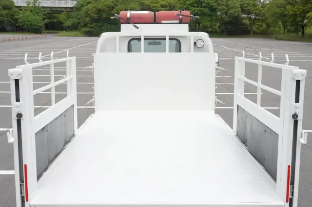 いすゞ エルフ TPG-NKR85A(2WD)の写真5