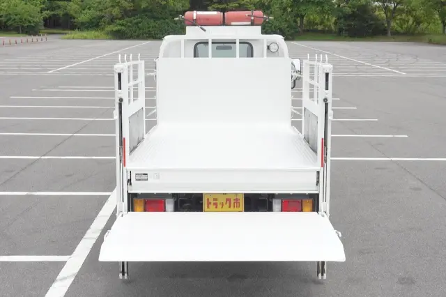 いすゞ エルフ TPG-NKR85A(2WD)の写真18