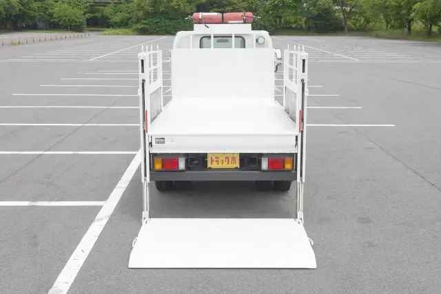いすゞ エルフ TPG-NKR85A(2WD)の写真19