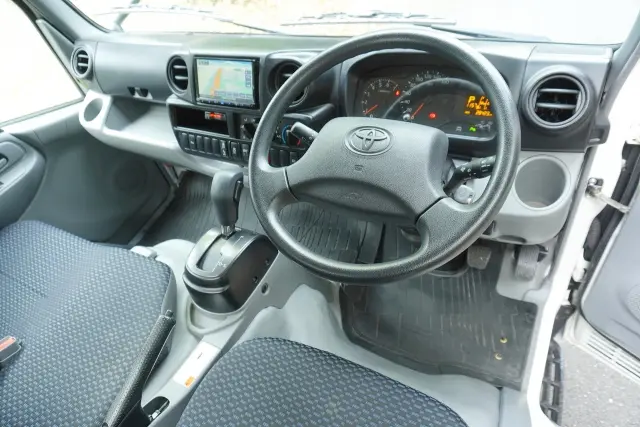 トヨタ ダイナ 3BF-TRY230(2WD)の写真3