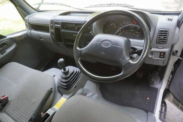 トヨタ ダイナ QDF-KDY221(2WD)の写真3