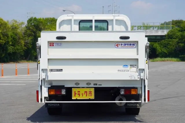 トヨタ ダイナ QDF-KDY221(2WD)の写真11