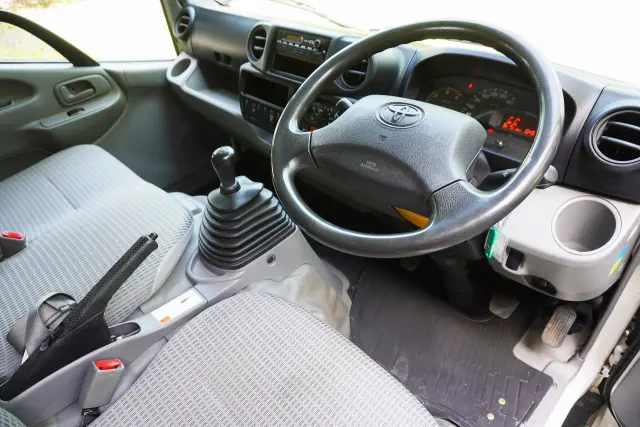 トヨタ トヨエース TKG-XZU675(4WD)の写真3