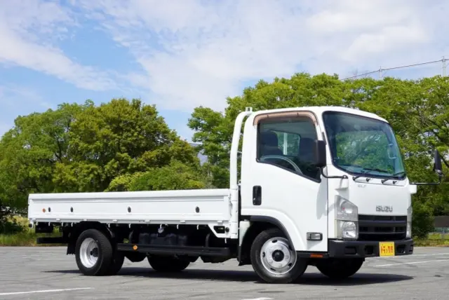 いすゞ エルフ TKG-NLR85AR(2WD)の写真9