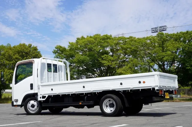 いすゞ エルフ TKG-NLR85AR(2WD)の写真12
