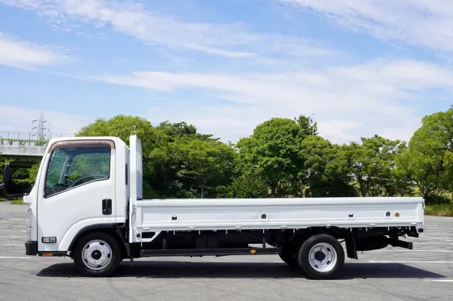 いすゞ エルフ TKG-NLR85AR(2WD)の写真13