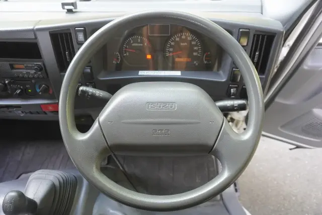 いすゞ エルフ TKG-NLR85AR(2WD)の写真37