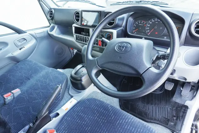 トヨタ ダイナ 3BF-TRY230(2WD)の写真3