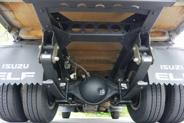 いすゞ エルフ TKG-NJR85A(2WD)の写真6