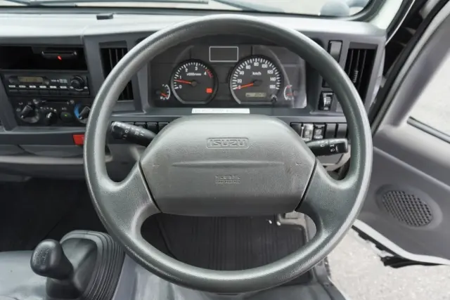 いすゞ エルフ TKG-NJR85A(2WD)の写真41