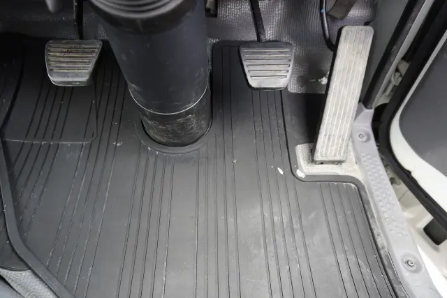 いすゞ エルフ TKG-NJR85A(2WD)の写真43