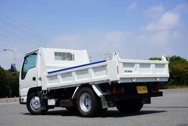 いすゞ エルフ TKG-NKR85AN(2WD)の写真10